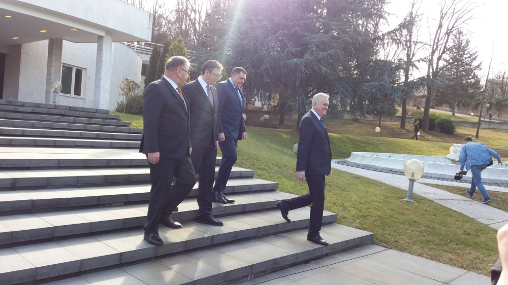 Srbija je uvek uz Srbe