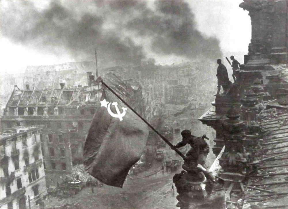 Rusi prave dečju verziju Rajhstaga!