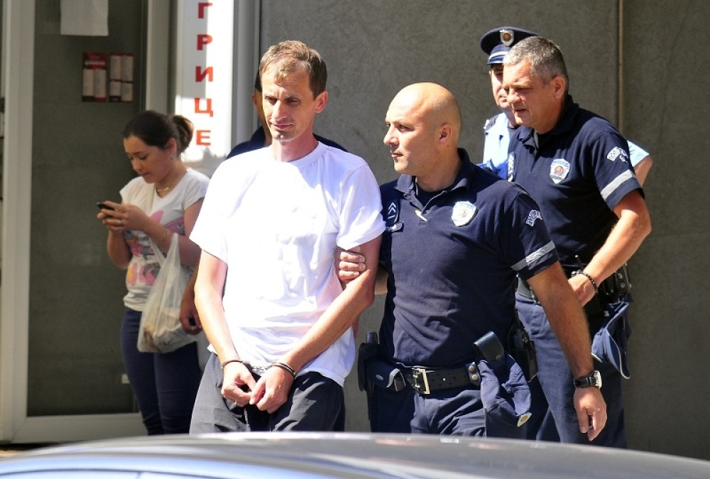 Satarom ubio ženu, poslat na lečenje