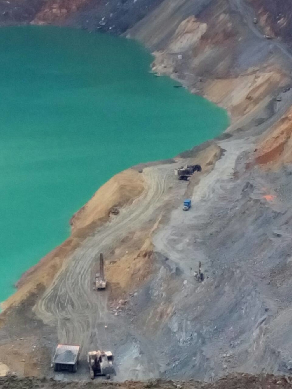 Ronioci ne mogu da pronađu telo stradalog rudara