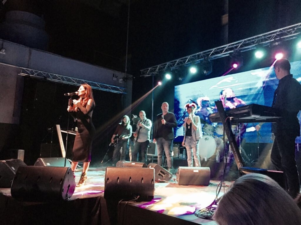 Ceca raspametila fanove u Minhenu (VIDEO)