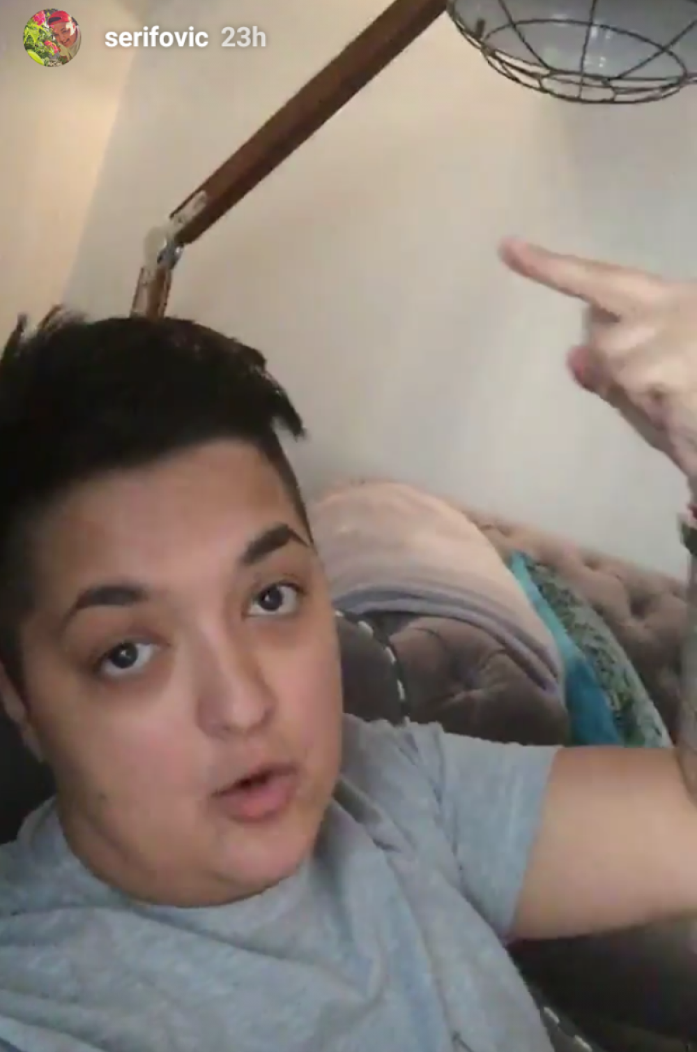 Kome je to Šerifovićeva pokazala srednji prst?