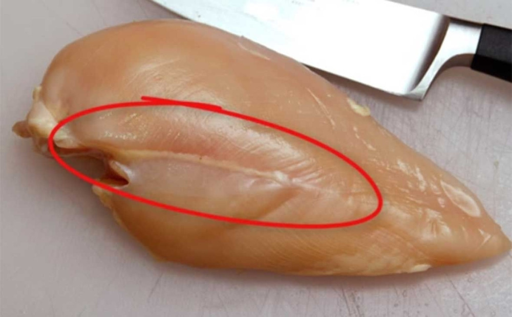 Da li ste videli ovu belu liniju na piletini?