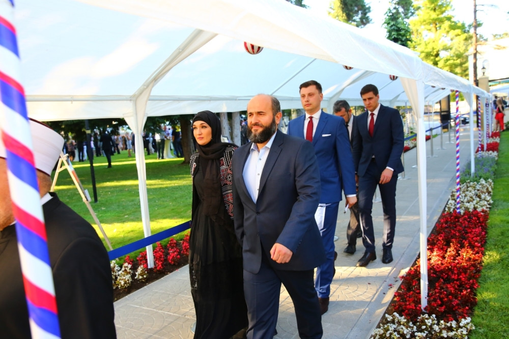 Zukorlić presrećan, žena mu čeka bebu!