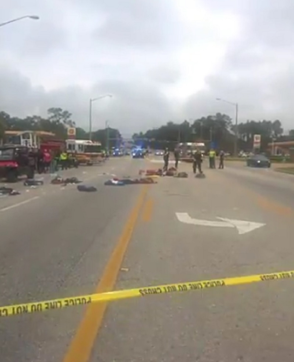 Automobil uleteo u orkestar, 11 povređenih