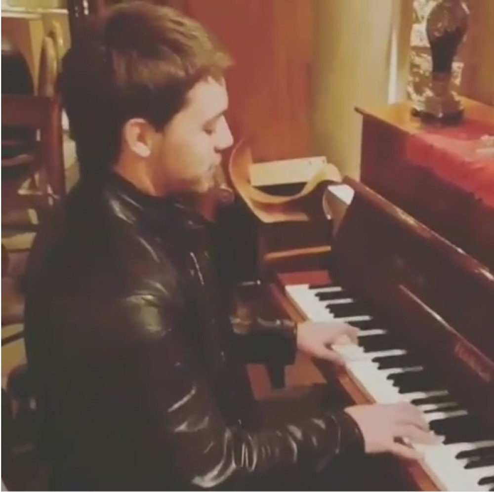 Brenin sin peva kao slavuj (VIDEO)