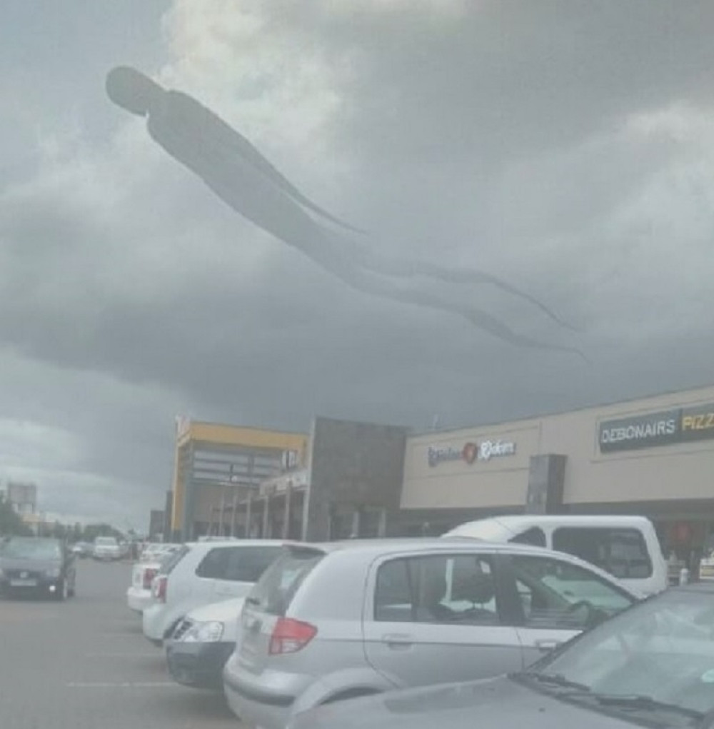 Misteriozna pojava na nebu izazvala histeriju!