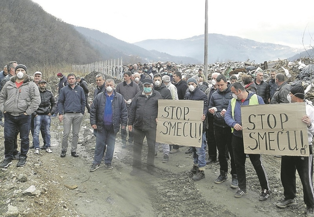 Narod se digao na protest!