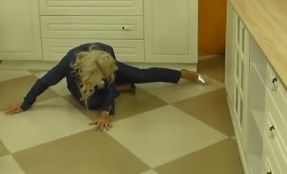 Pevačica pala na snimanju!