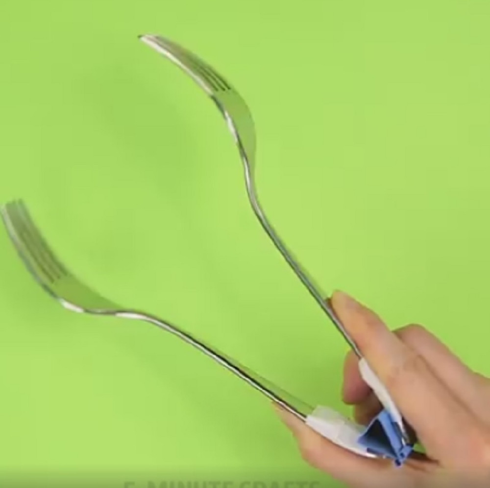 Genijalni trikovi s viljuškom koji će vam olakšati život (VIDEO)