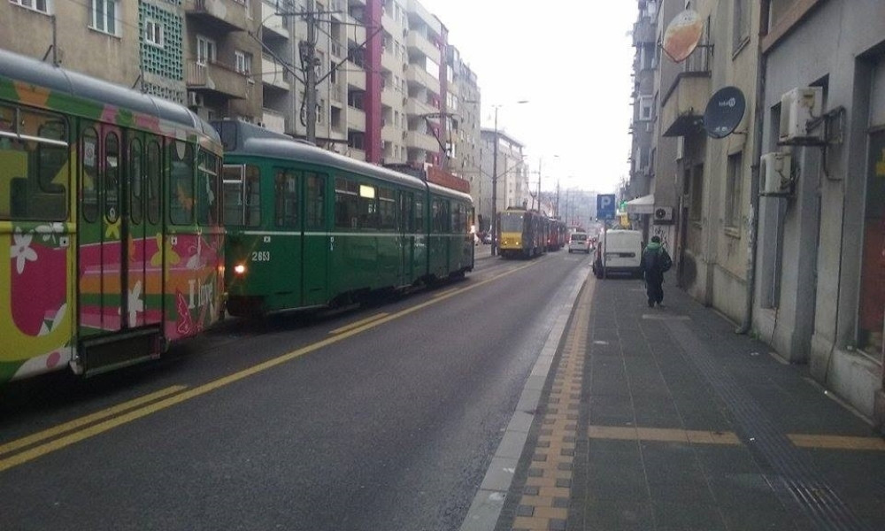 Kolaps u Vojvode Stepe zbog sudara! (FOTO)