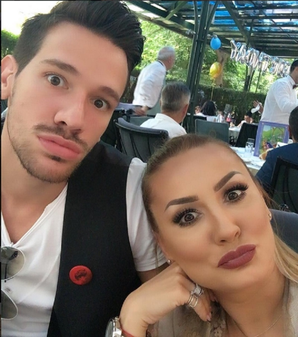 Rašu zavodim seksi mega cvikerima