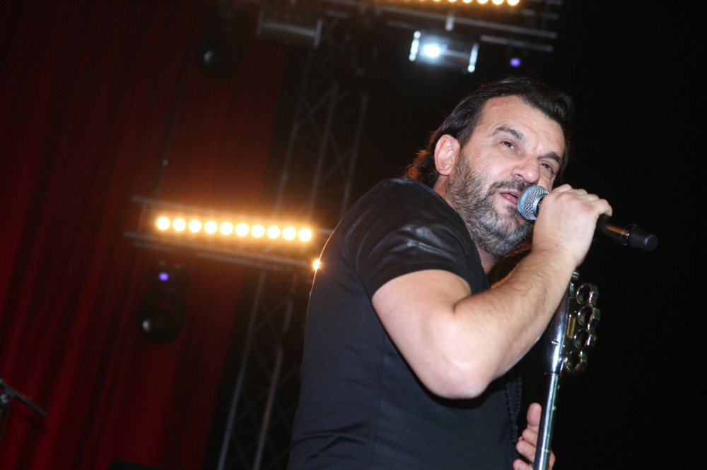 Lukas bacio publiku u delirijum (VIDEO)