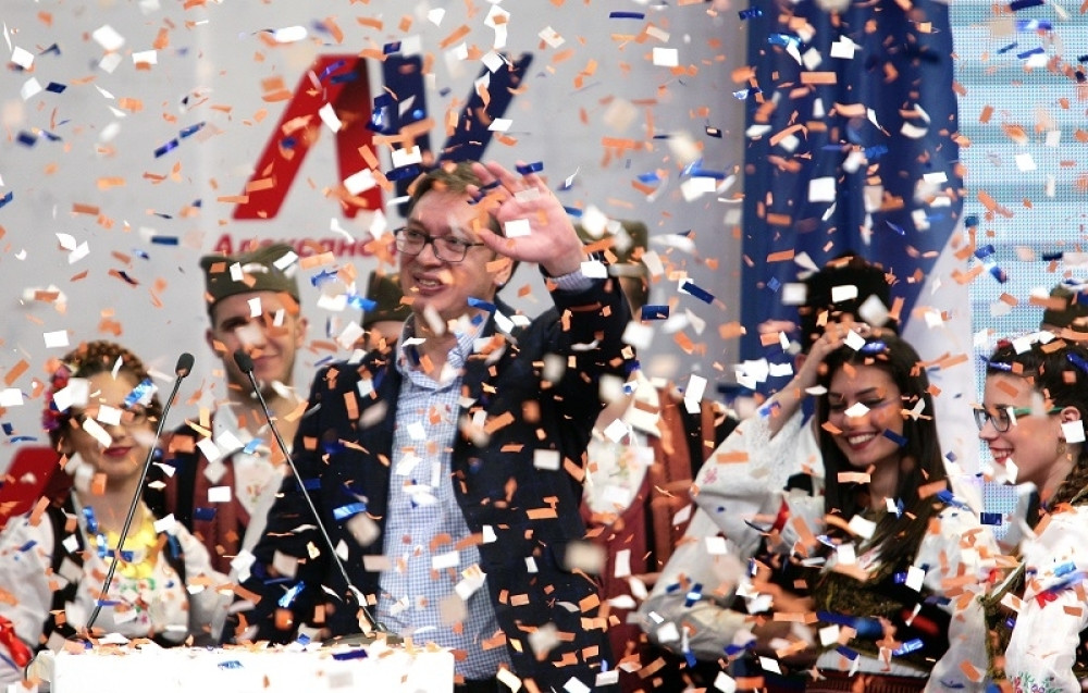 Želimo politički, ekonomski i vojno jaku Srbiju!