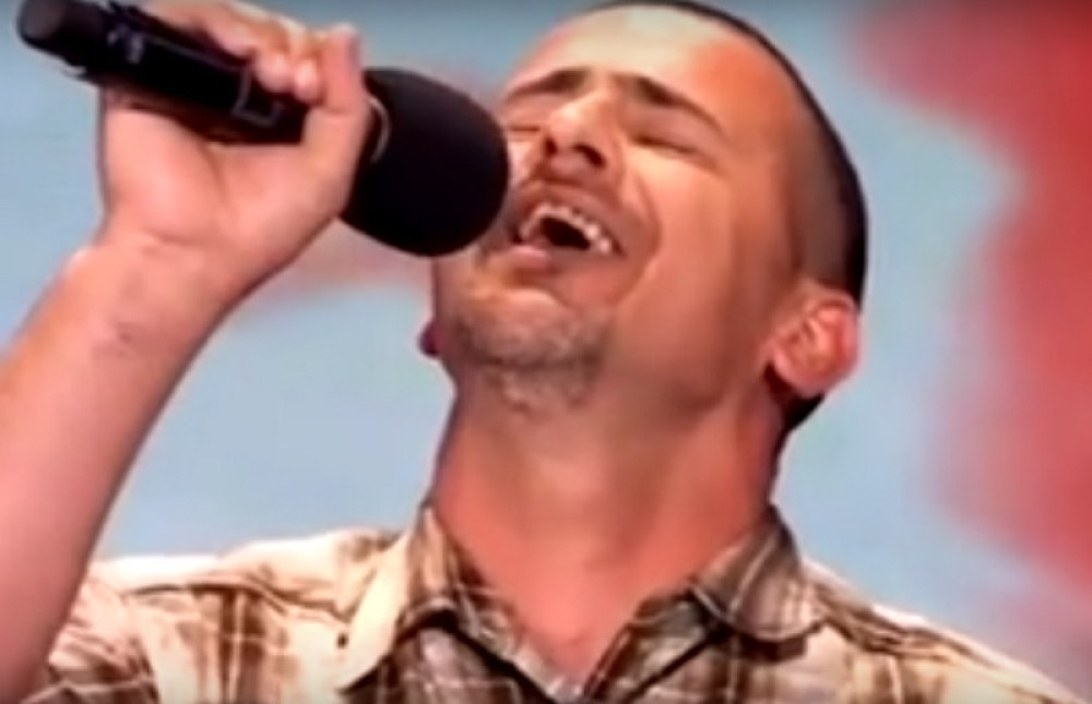 Predstavljen kao talentovani anđeo, a zapravo je pedofil u bekstvu (VIDEO)