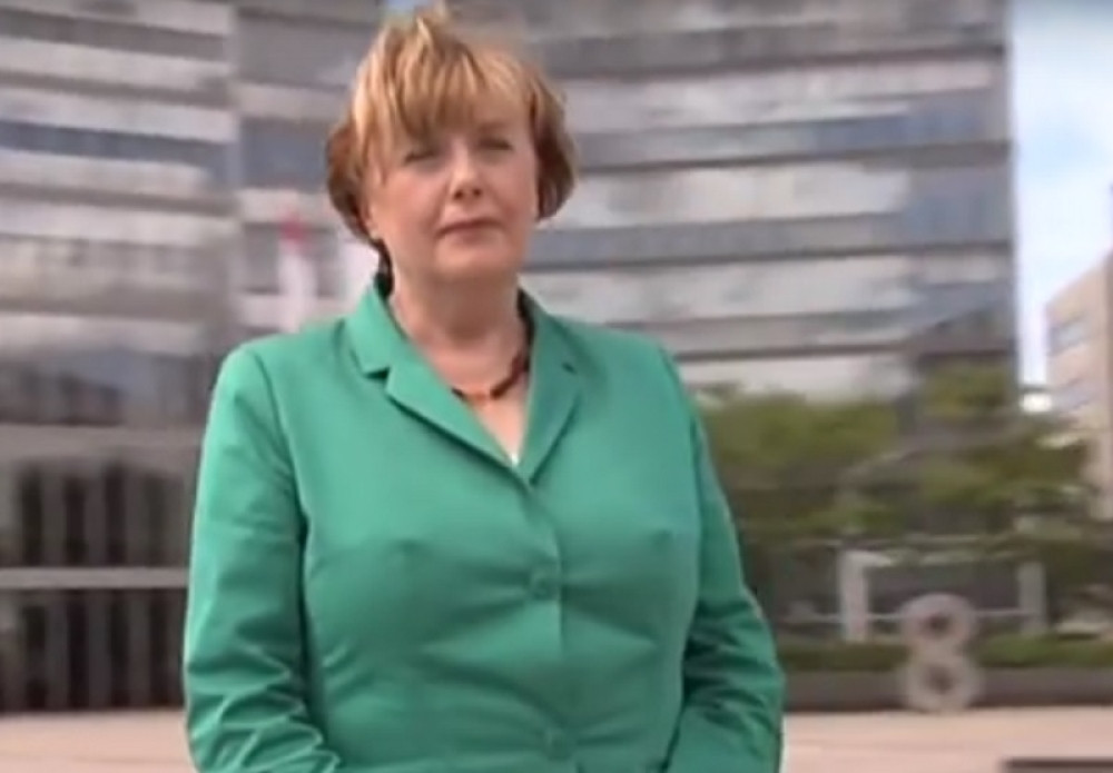 Merkelina dvojnica zarađuje imitirajući kancelarku (VIDEO)