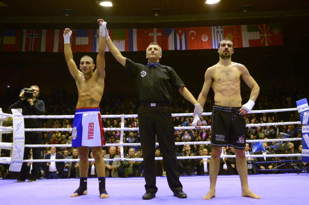 Konovalov odbranio titulu, pojas poklonio Vučiću