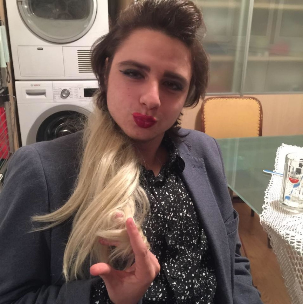 Sandin sin provocira Šešelja?!