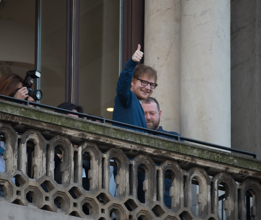 UŽAS NA KONCERTU EDA ŠIRANA: 12 ljudi završilo u bolnici!