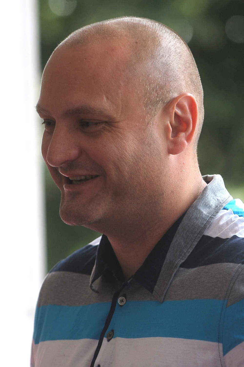 Iker: Tukli su me ljudi sa značkama!