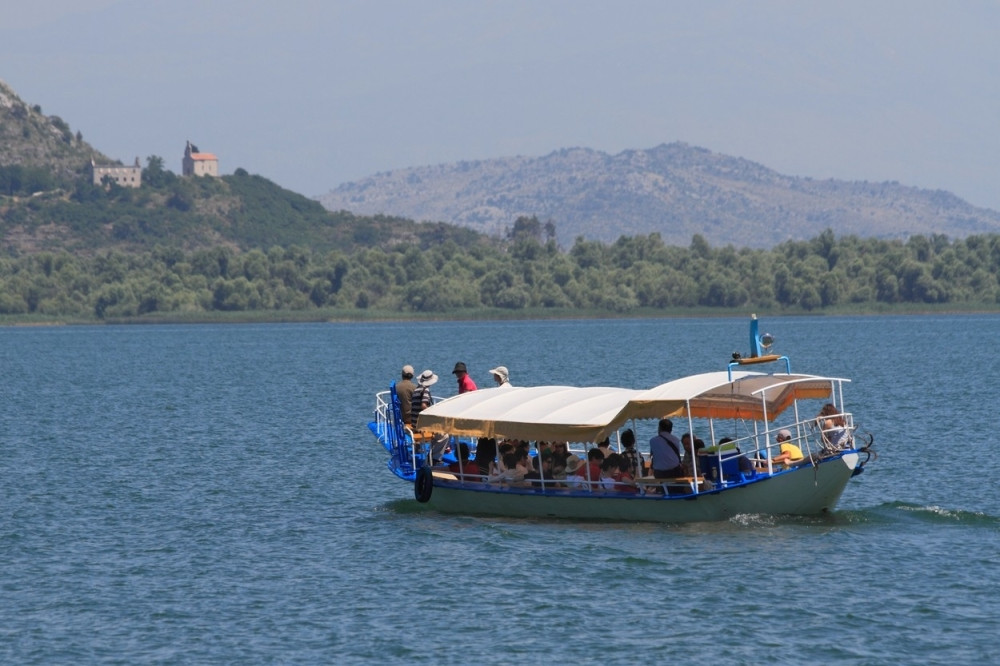 Potonuo brod, sedmoro mrtvih, nestale desetine ljudi!