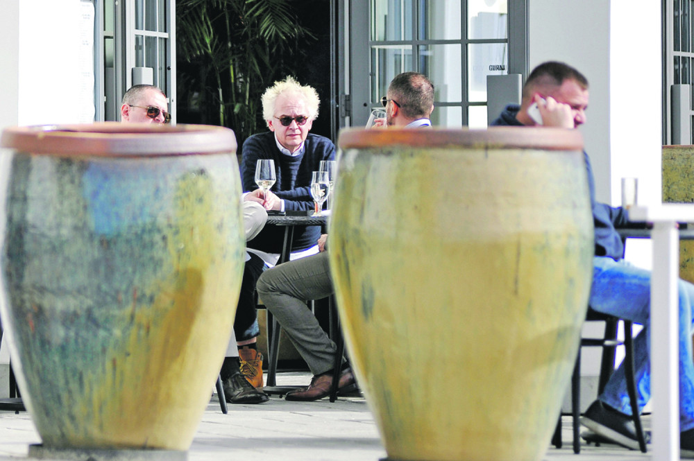 Tasovac cirka usred bela dana