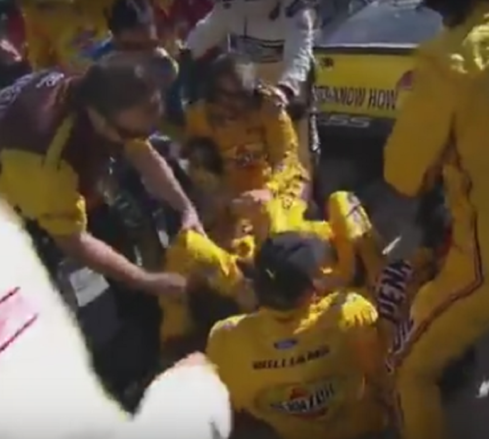 Žestoka tuča vozača posle trke (VIDEO)