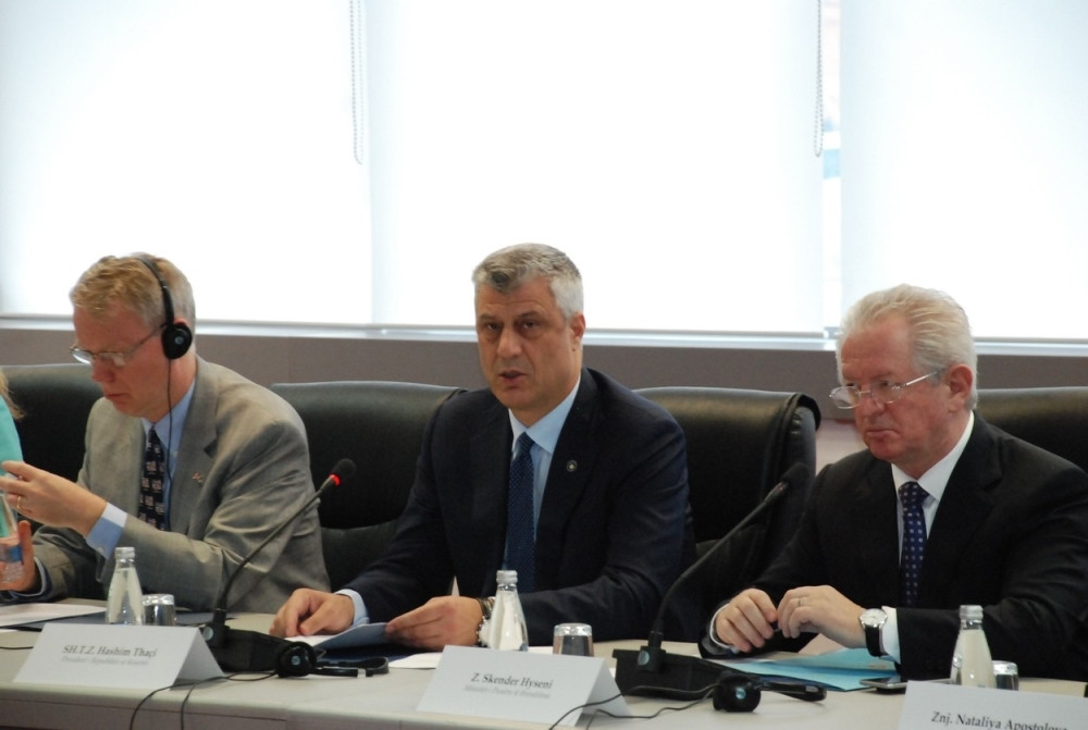 Američki ambasador: Sporazum Beograda i Prištine mora da osigura BEZBEDNOST ZA KOSOVSKE SRBE I SPC!