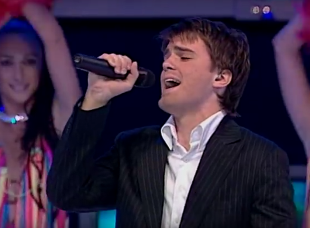 Evo kako danas izgleda poznati pevač