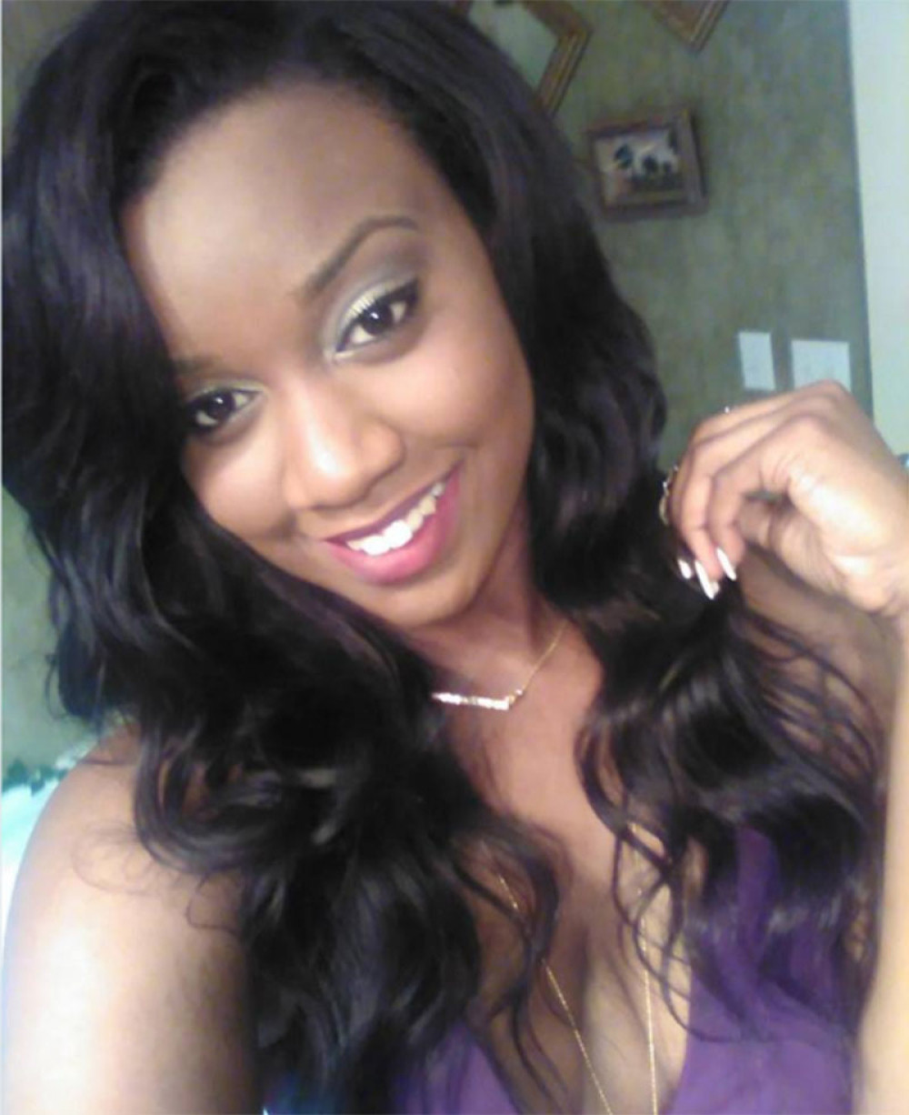 Trudna manekenka pozirala na šinama, naišao je voz...