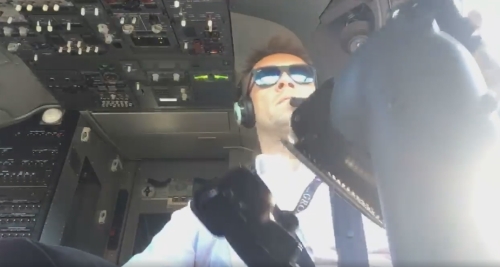 Fascinantan snimak sletanja Boinga 737 iz pilotske kabine! (VIDEO)
