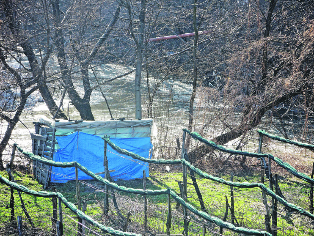 Milica upala u vodu i udavila se?