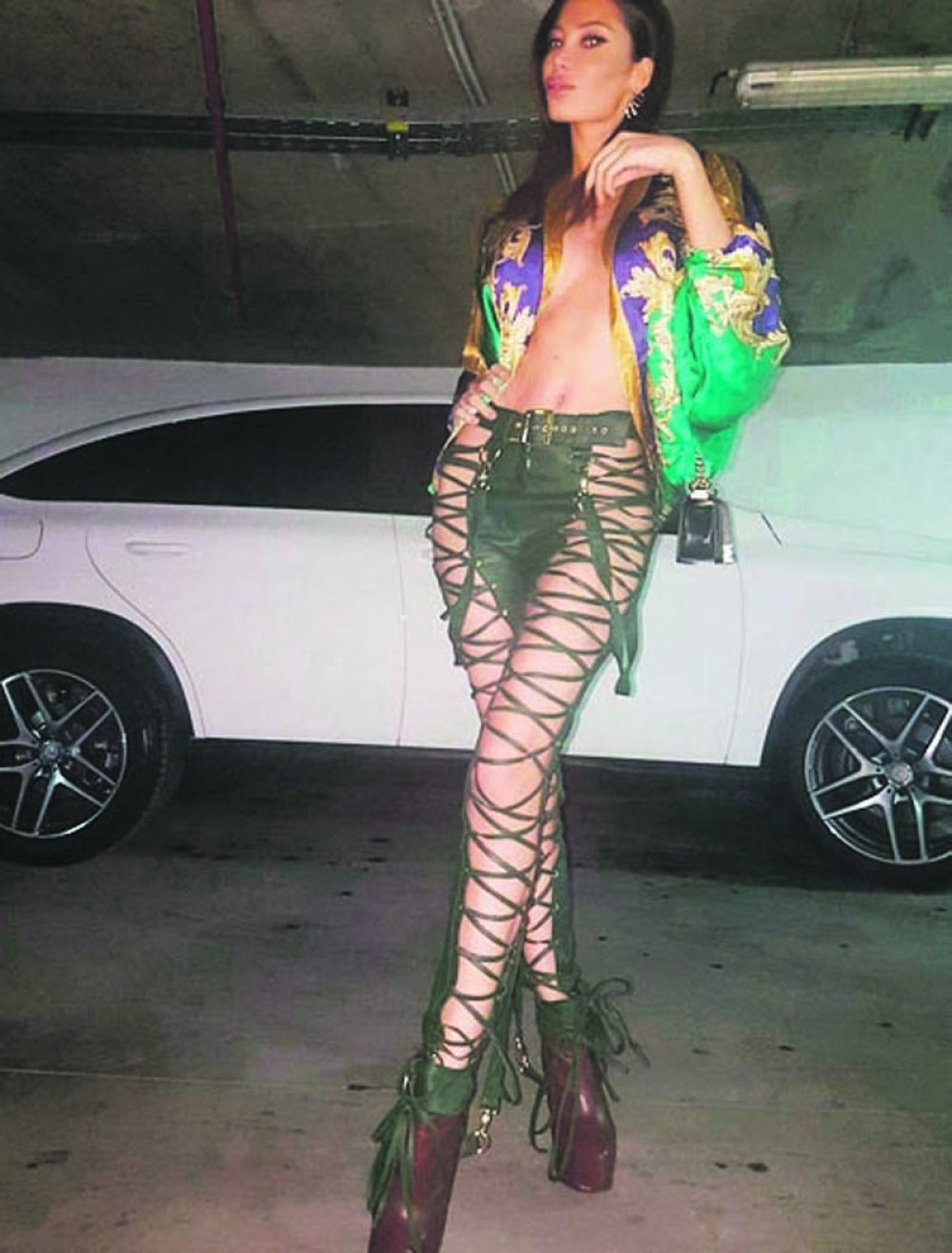 Soraja u gradu bez brusa i gaća