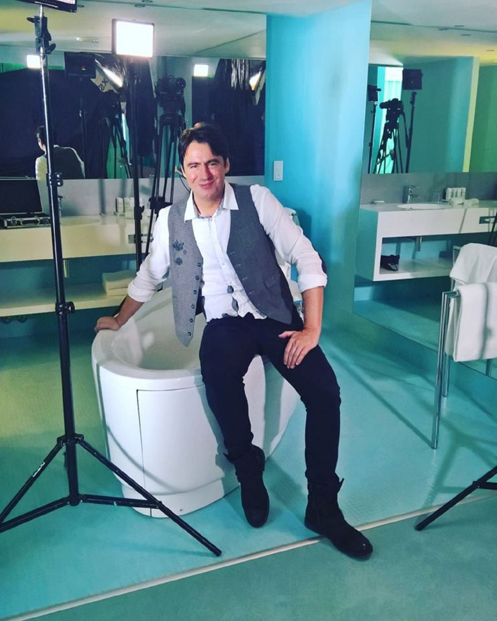 Evo kako su žene prosile poznatog pevača