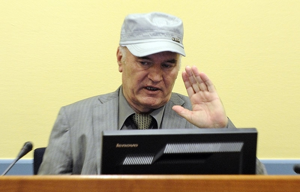 Ratko Mladić hitno prebačen u bolnicu!