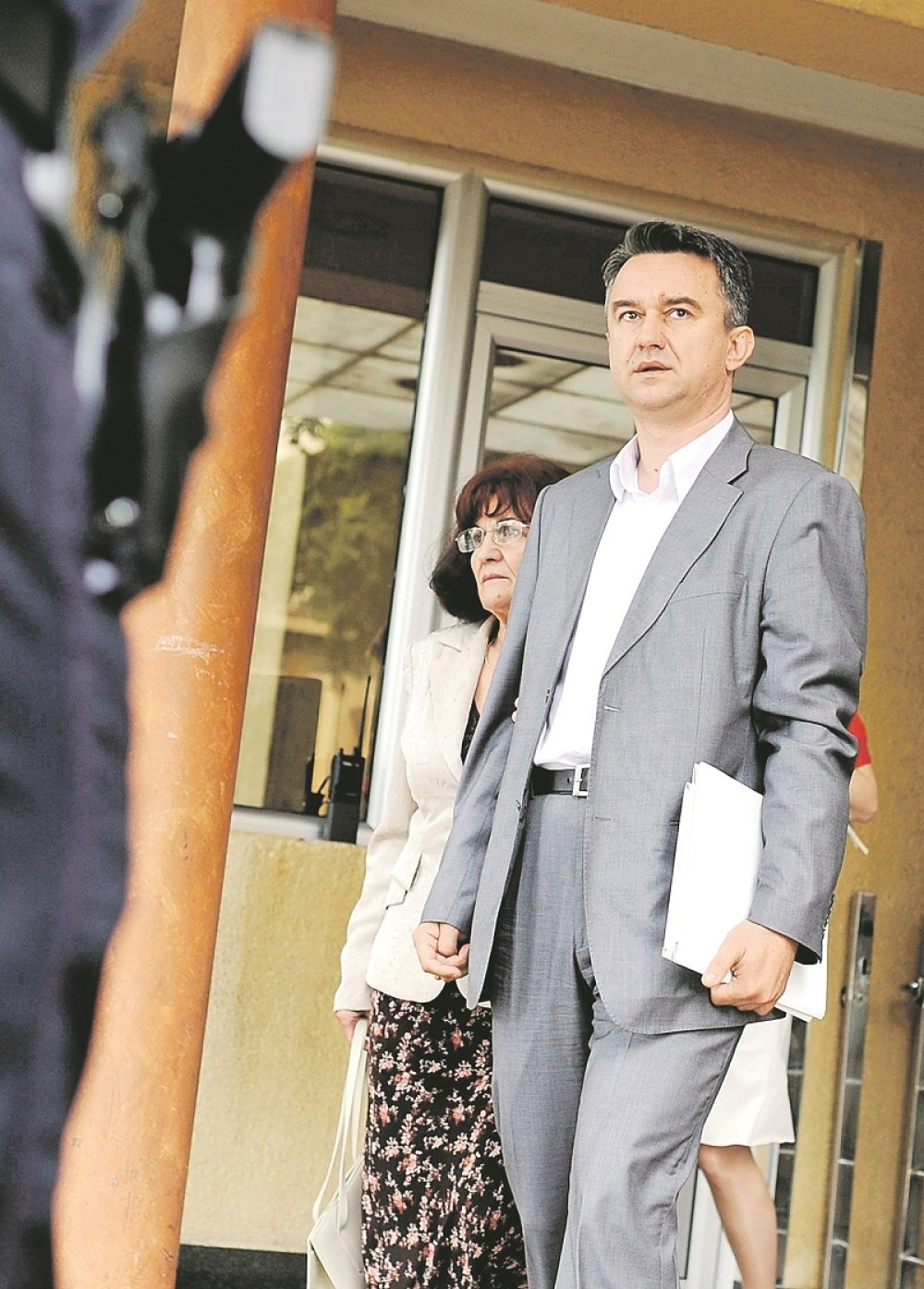 Darko: Tati ističe vreme, a Hag namerno ćuti!