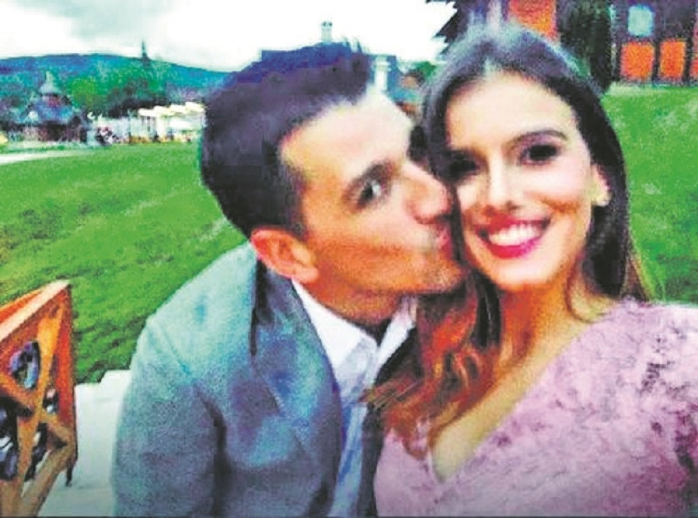 Devojka ne sme da mi zvoca!