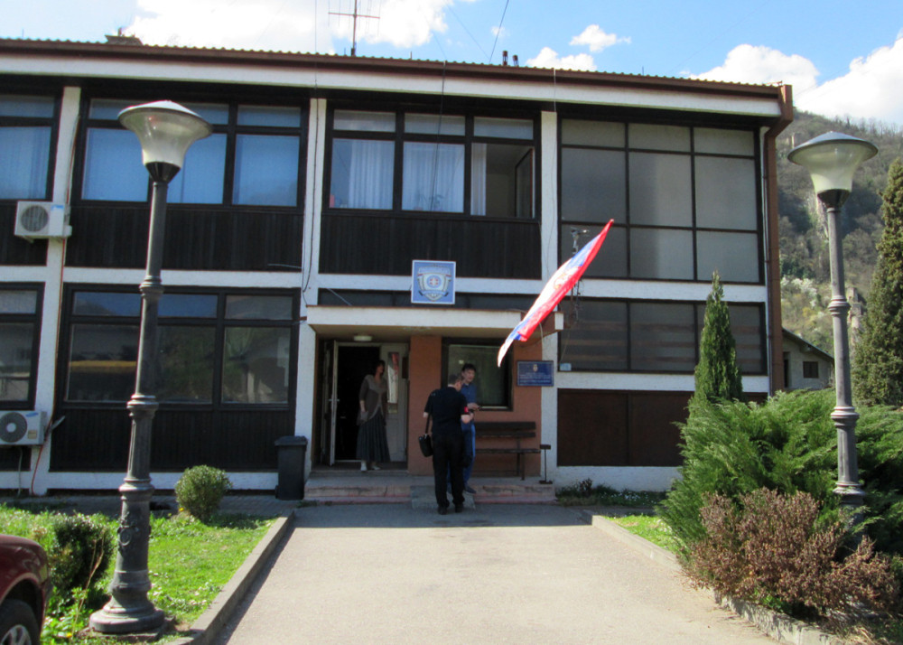 U pritvoru zbog napada na policajce