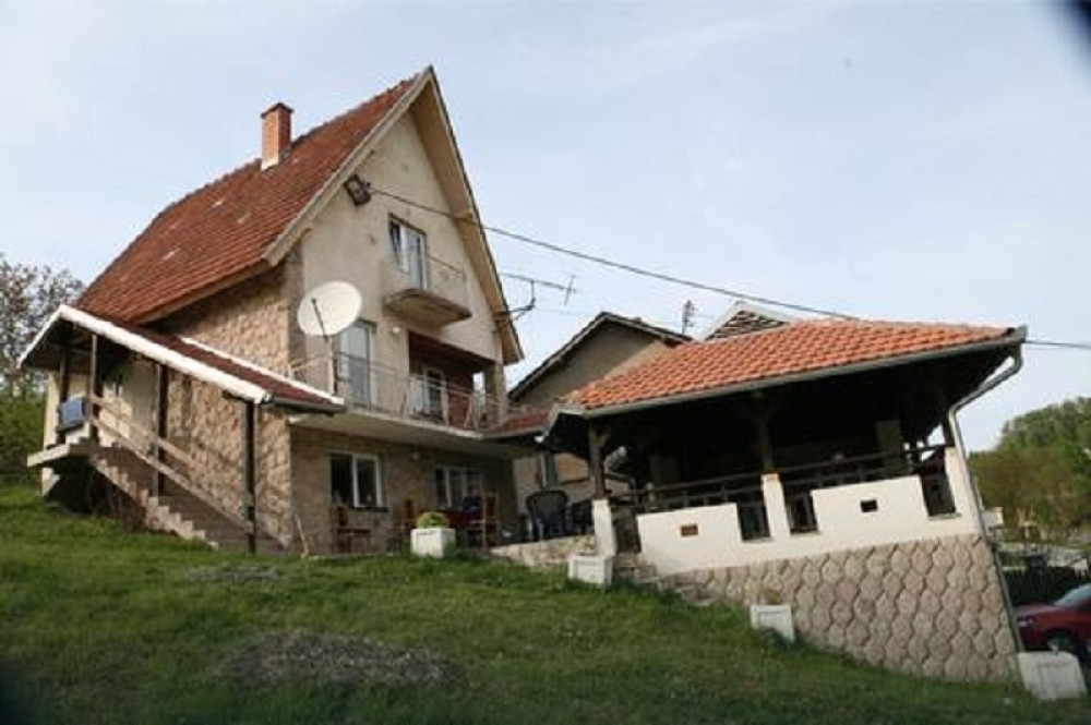 Ovako izgleda kuća na selu našeg legendarnog glumca