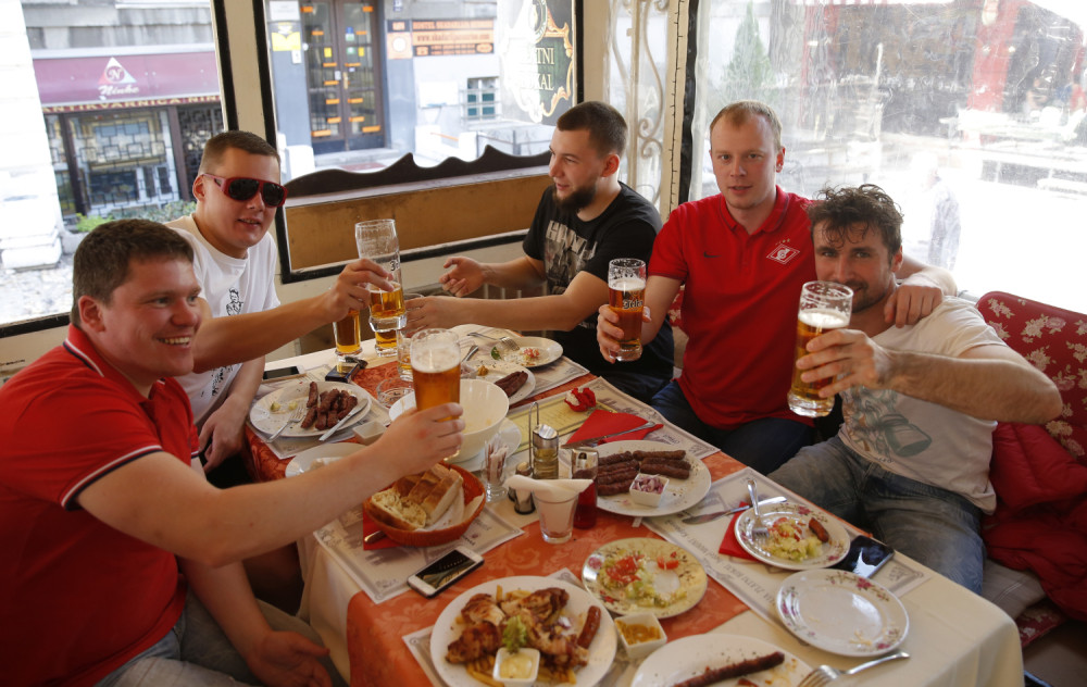 Rusi se dopinguju pivom i ćevapima