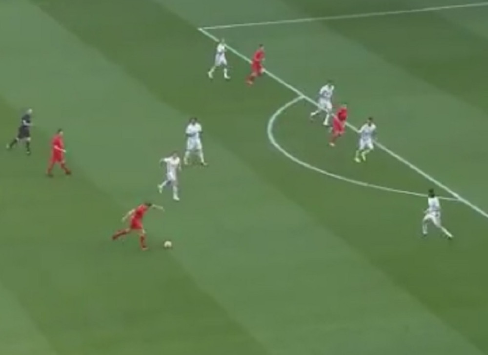 Džerard umalo slomio prečku (VIDEO)