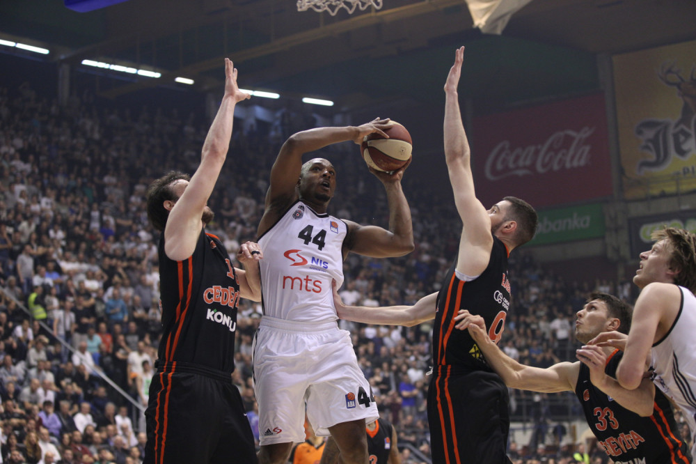 Sudije "naginjale" ka Partizanu