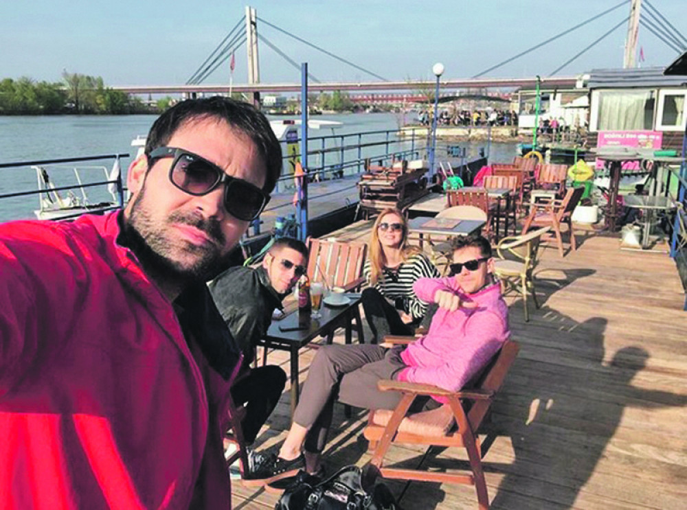 Biković se odmara sa prijateljima!