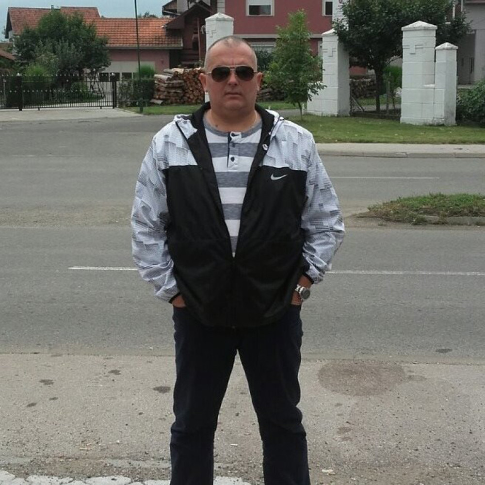 Pucao žestokom momku u glavu!