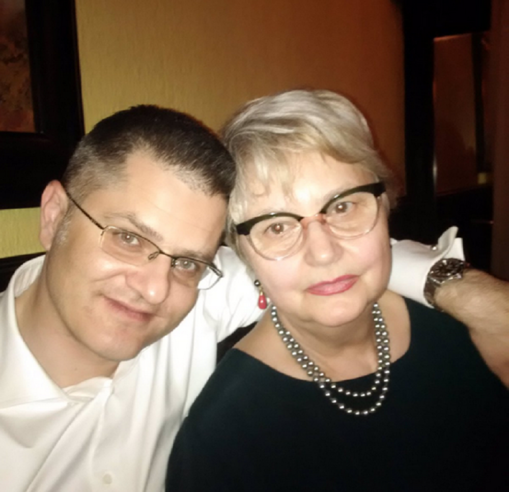 Jeremić čestitao mami rođendan!