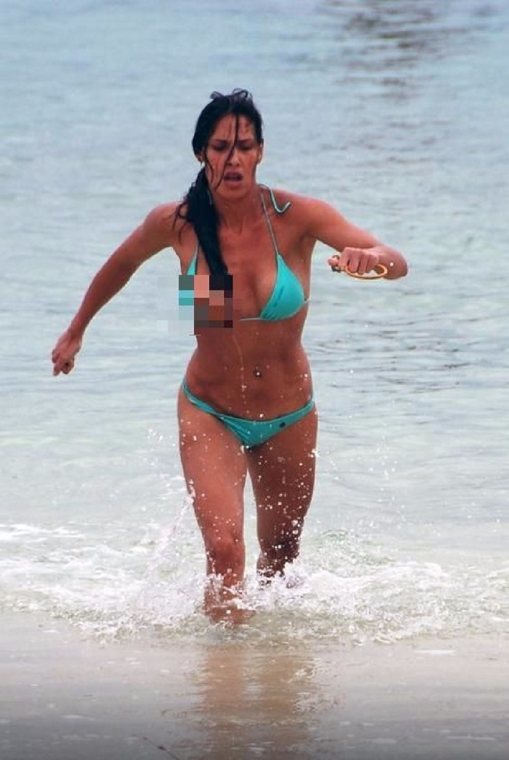 Ova seksi cica ponovo bi ušla u rijaliti (VIDEO)