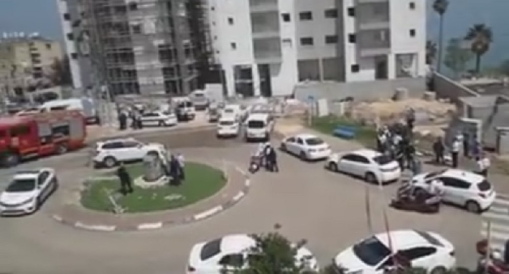 Paradirao ulicom sa supruginom odsečenom glavom (VIDEO)