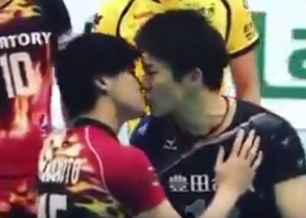 Hteli da se potuku, a onda šokirali publiku (VIDEO)