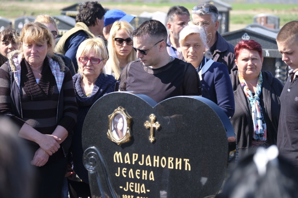 Pomen Jeleni: Godinu dana tuge (FOTO)