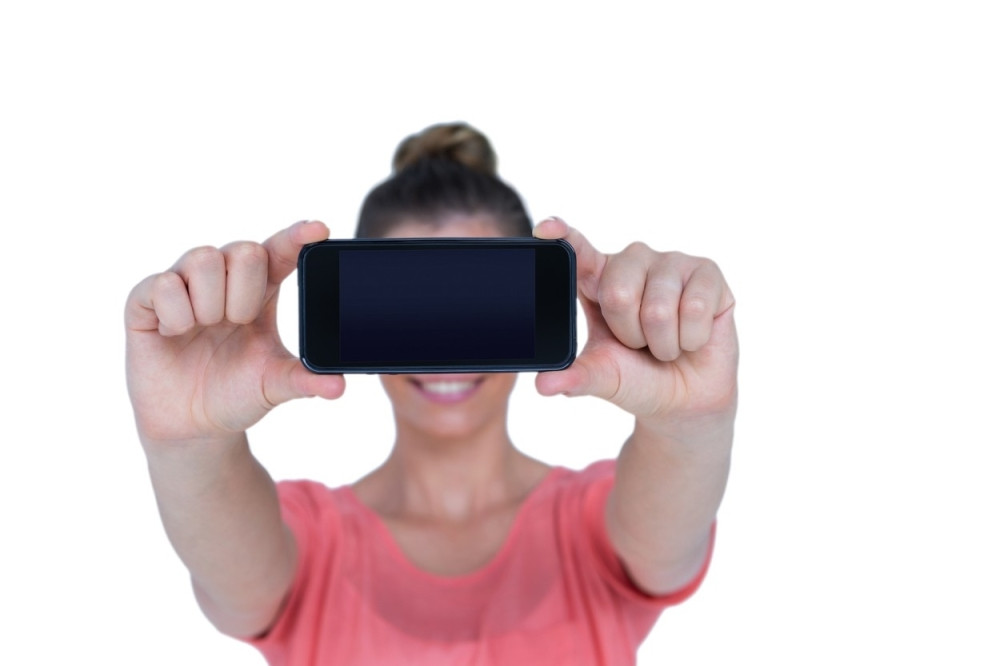 Zbog selfija možete da zaglavite u zatvoru!